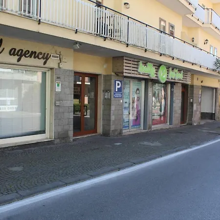 Apartment Comfort House Con Piscina *